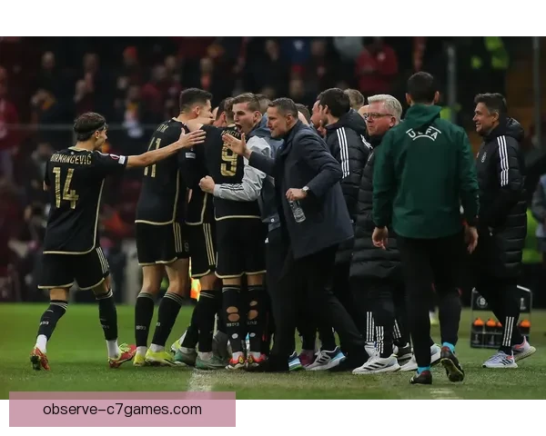 科隆俱乐部百年风云与德甲赛场荣耀征程传奇球星与城市精神传承