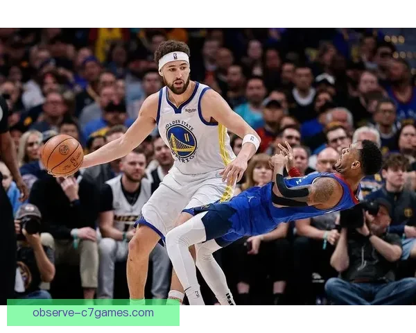 NBA季后赛激战正酣多支强队争夺总冠军席位球迷热议当季最佳球员与关键战术