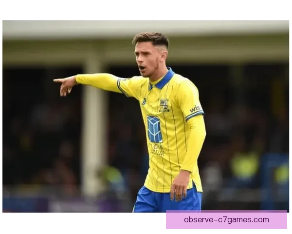 巴恩斯利足球俱乐部最新动态：战术调整与球员转会情况分析